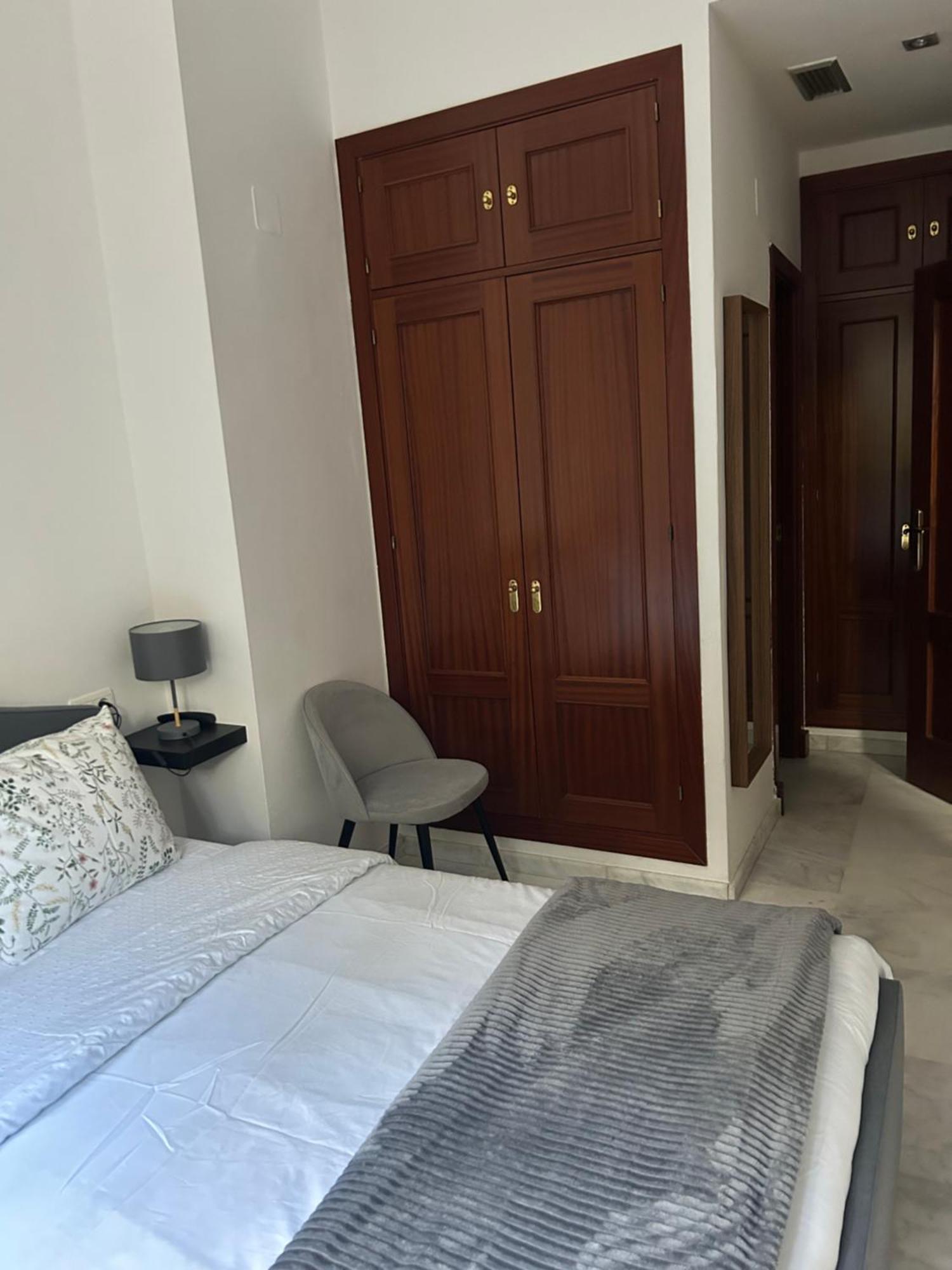 Apartamento Proximo Al Centro De 2 Dormitorios Con Piscina. Севилья Экстерьер фото