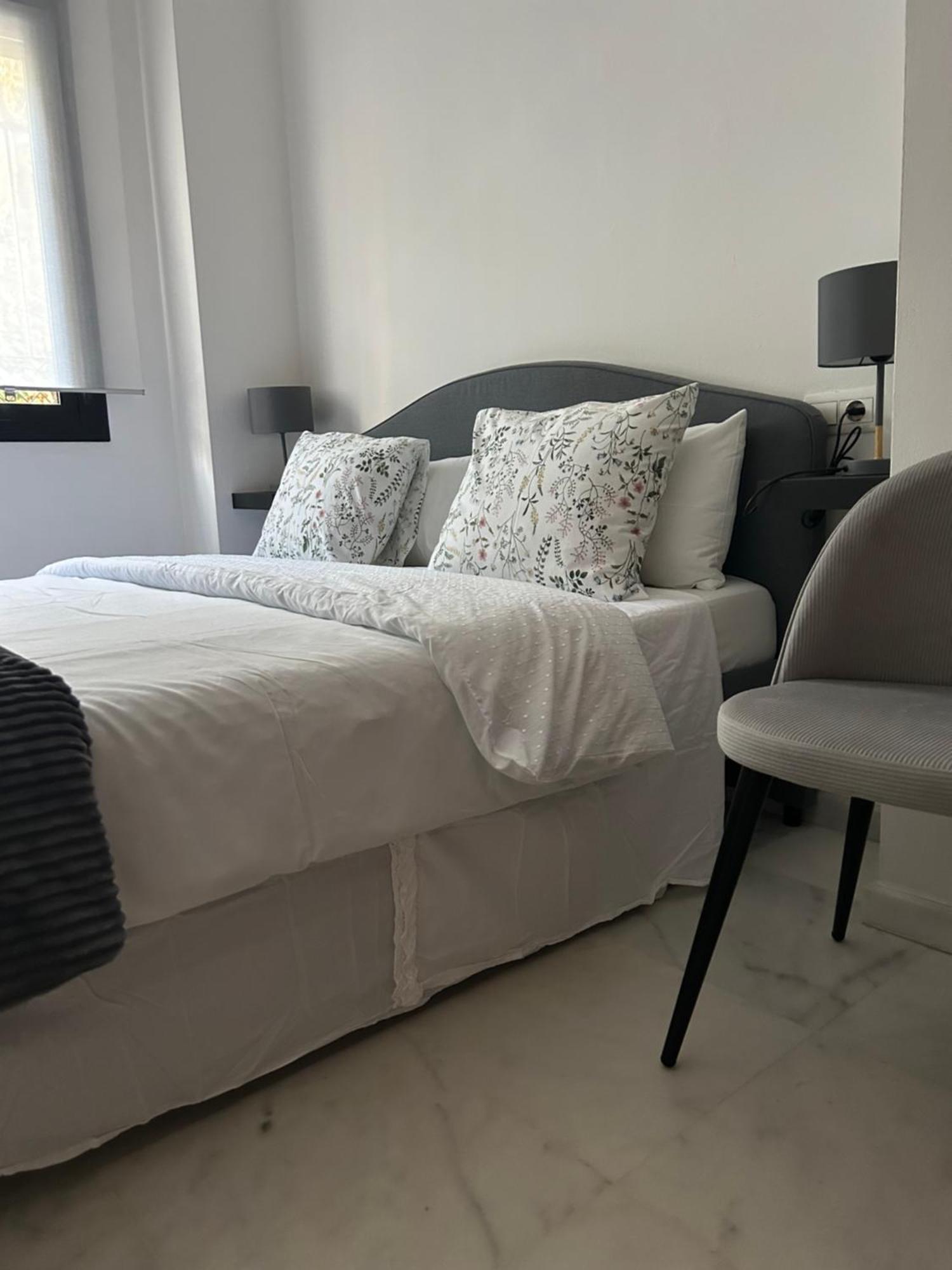 Apartamento Proximo Al Centro De 2 Dormitorios Con Piscina. Севилья Экстерьер фото